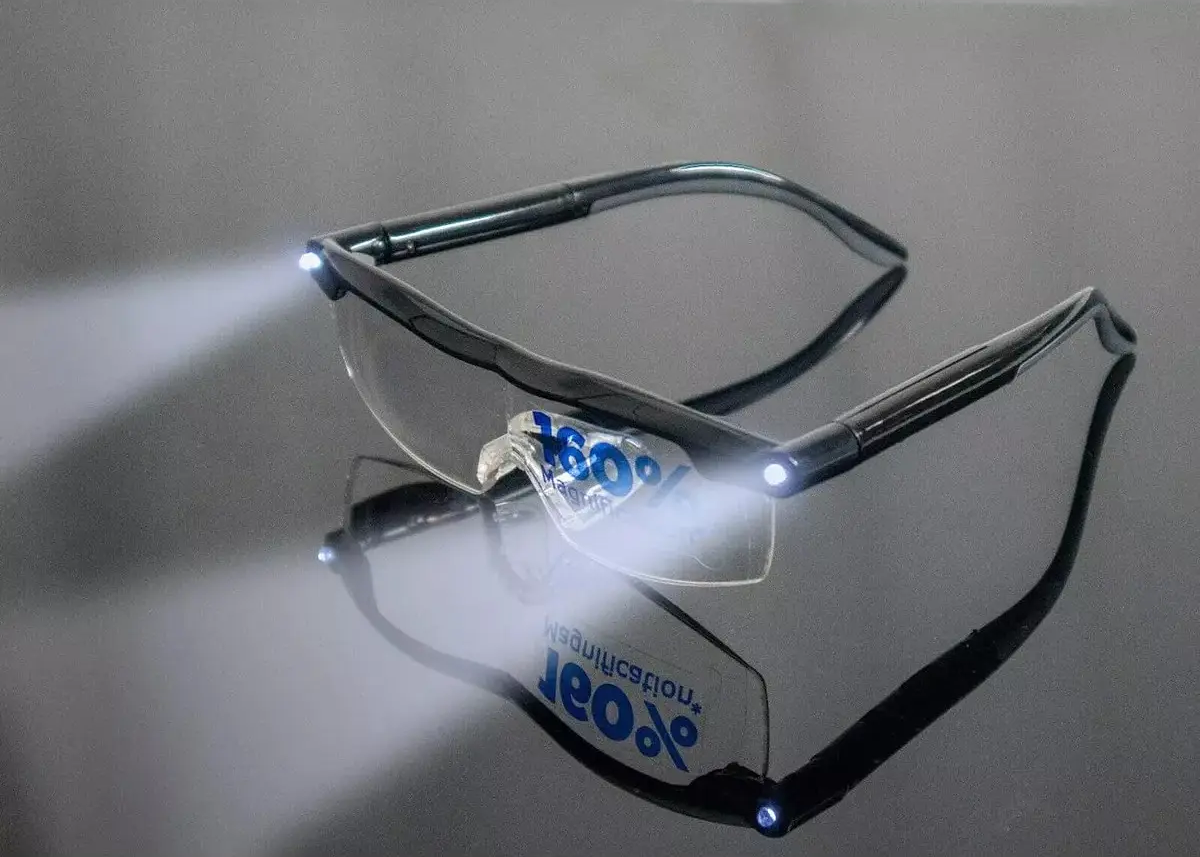 Lentes Con Aumento a 160% y  Luces Led Mighty